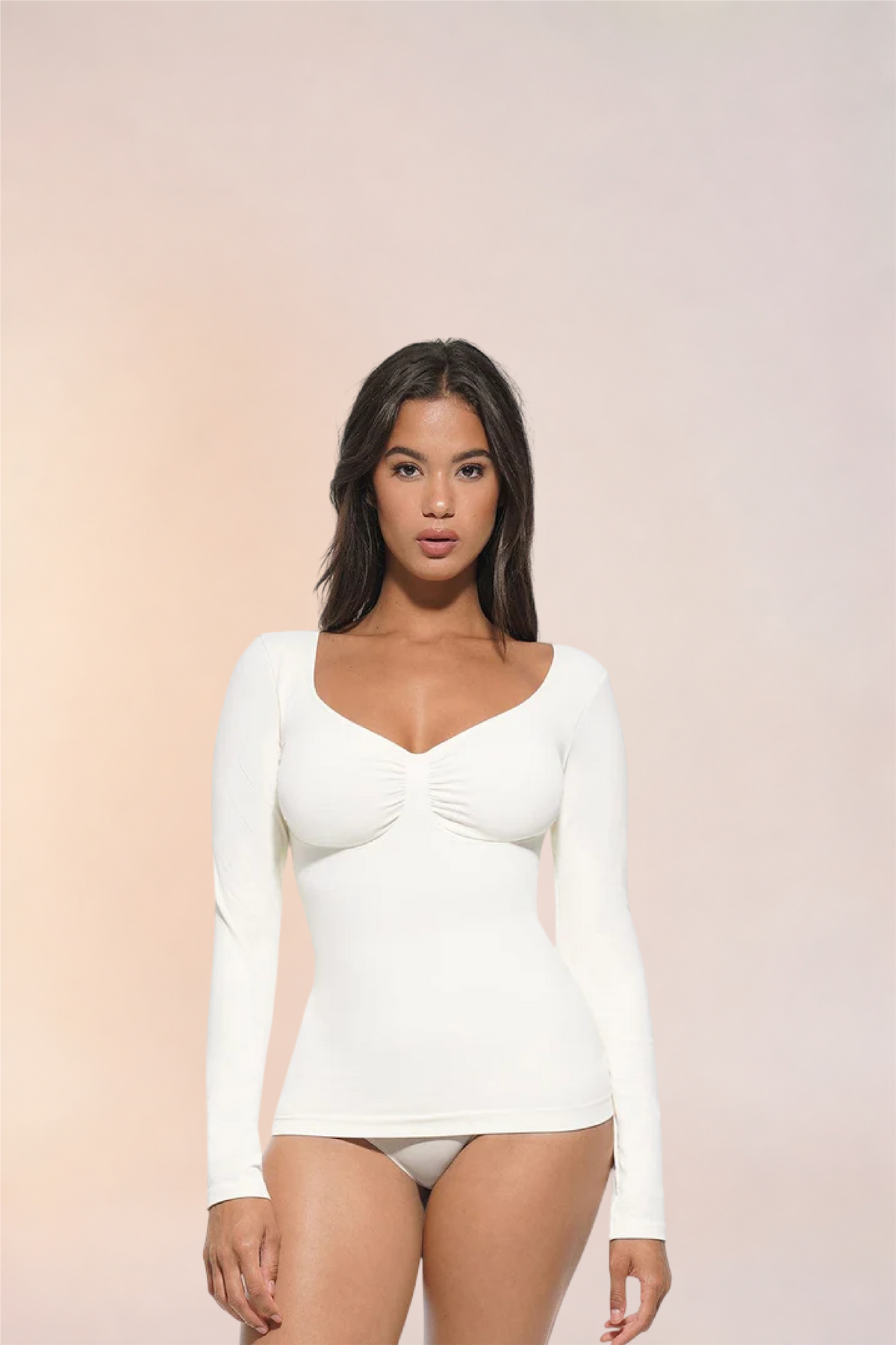 Skinzform Diamant Top in Blanc - long-sleeve shaping top with a ruched sweetheart neckline, front view