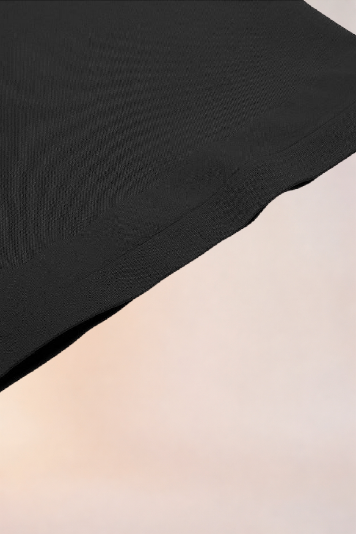 Close-up of the fabric used in the Skinzform Diamant Top in Noir