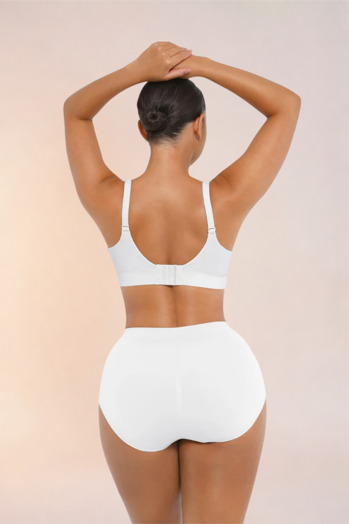 Skinzform Nuage Bra in Blanc worn with matching briefs, back view