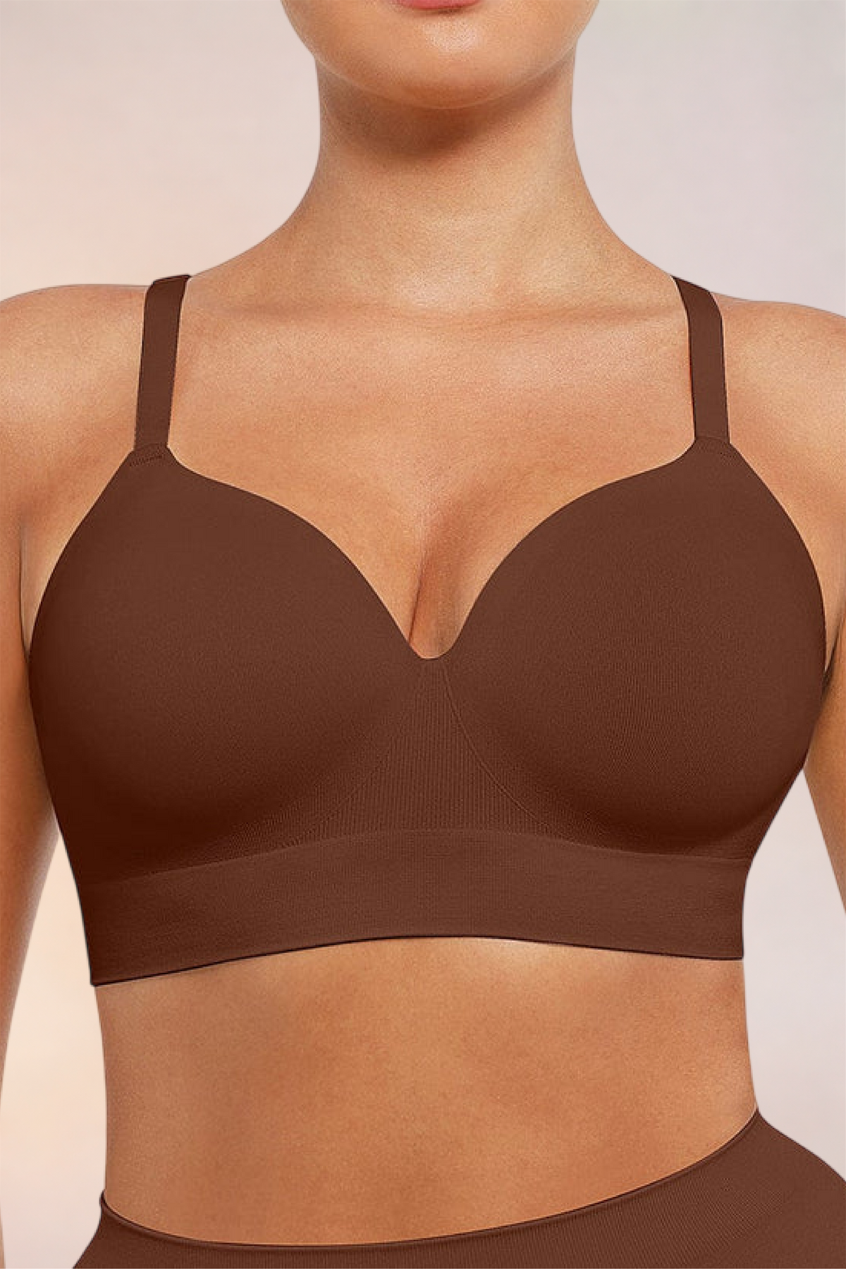 Close-up of the cups and V-notch centre on the Skinzform Nuage Bra in Cacao