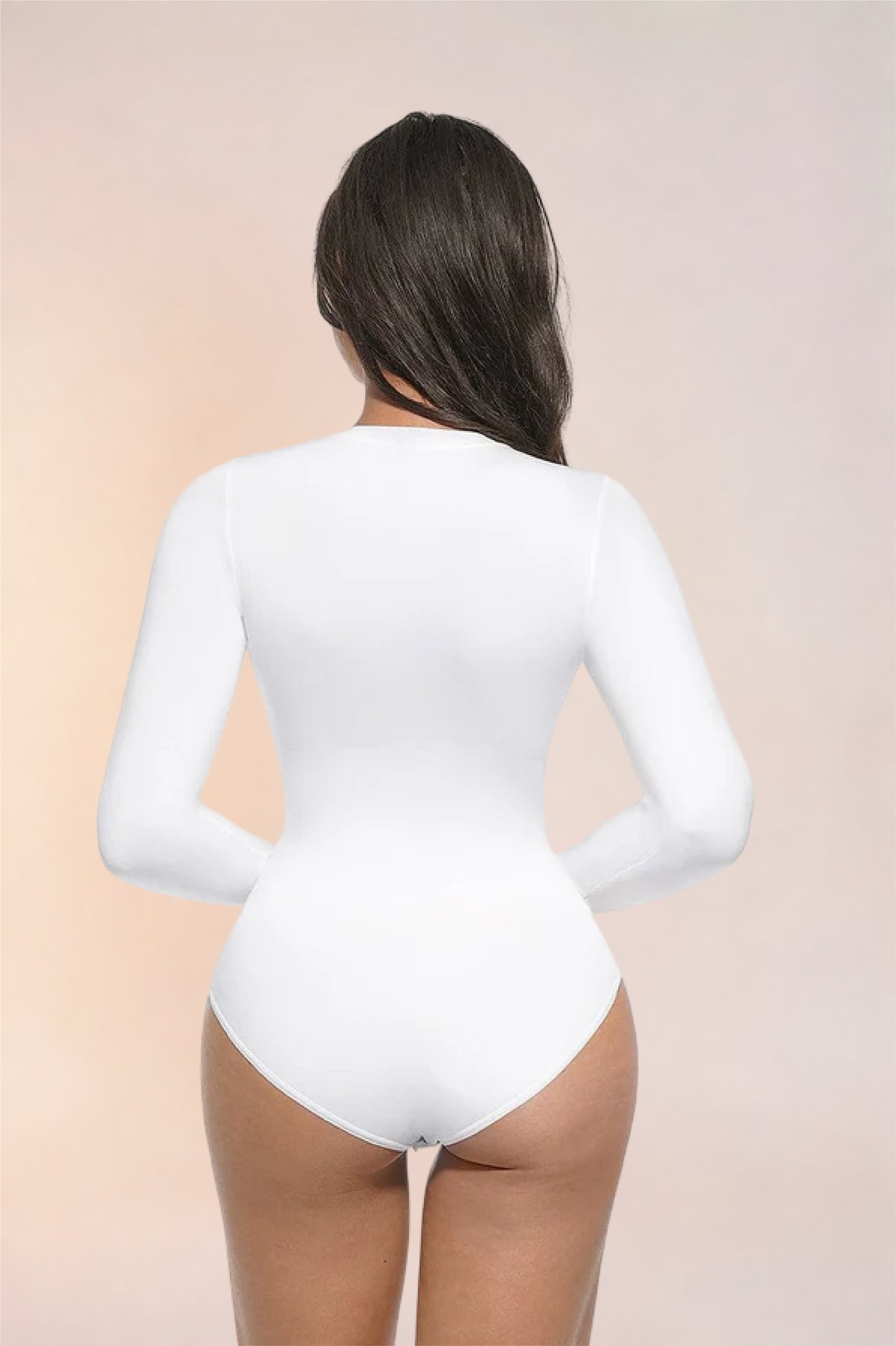 Skinzform Peach Round-Neck Brief in Blanc, back view on the model - thong cut