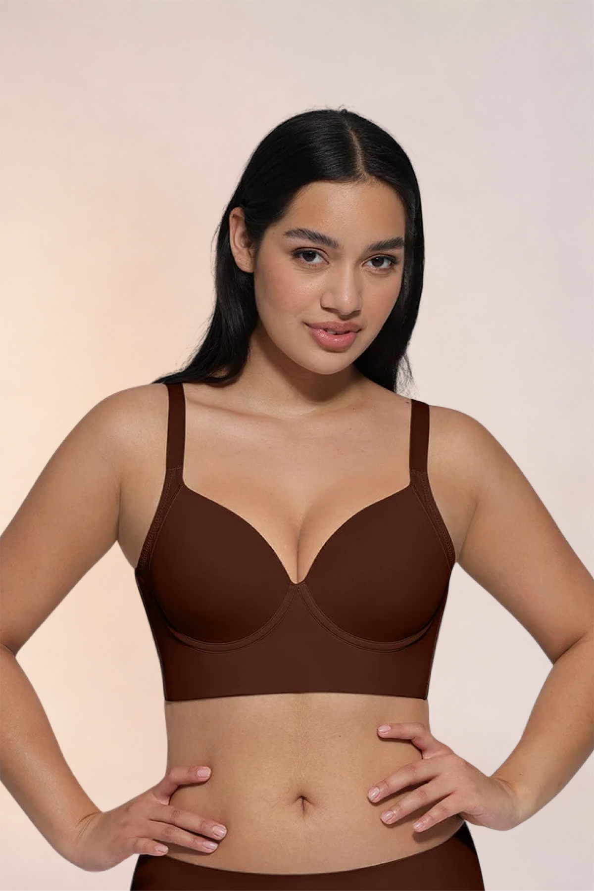 Skinzform Sculpt Bra – Cacao - half-length front view with both hands at the hips