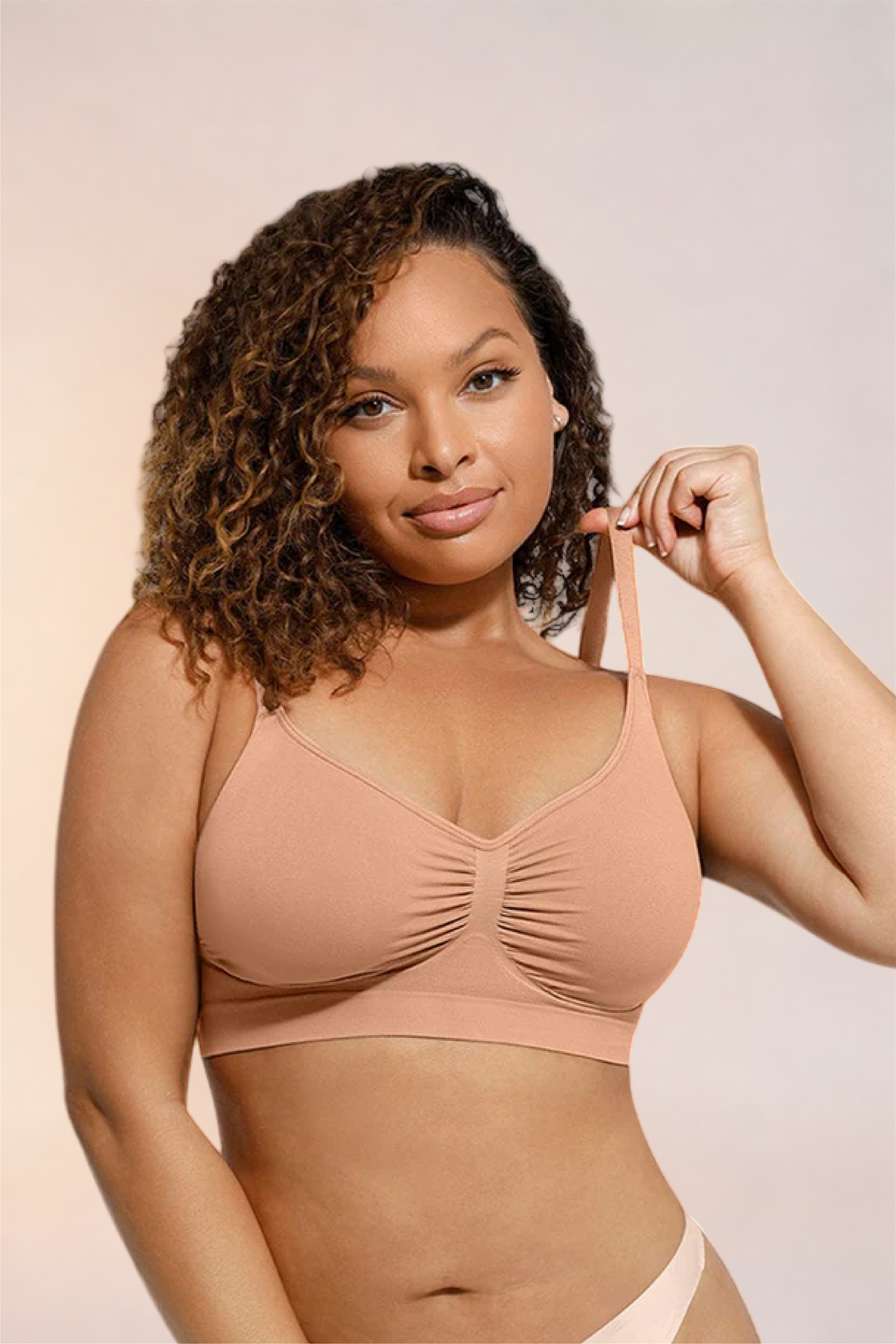 Skinzform Soutien Bra in Beige - model lifting one adjustable strap